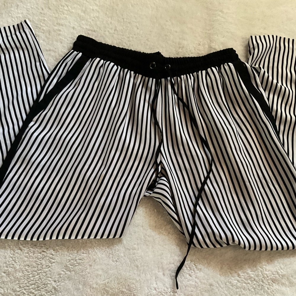 New Directions Striped Pants Size L